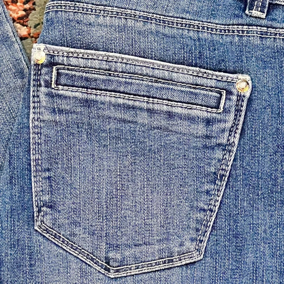 FINAL PRICE NWT White House Black Market Skinny Flared Jeans - Picture 5 of 14